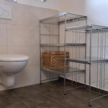 Modernes Loft Mit Dachterrasse Und Parkplatz
