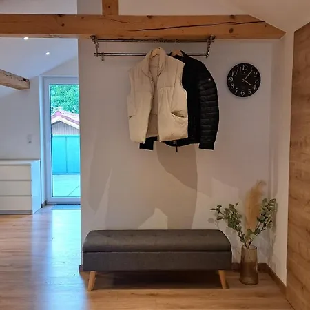 شقة Modernes Loft Mit Dachterrasse Und Parkplatz بِرنريد