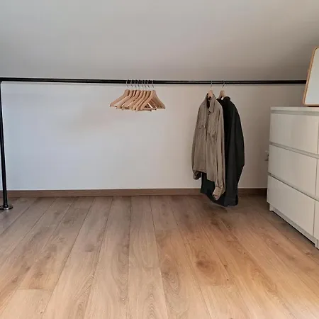 Modernes Loft Mit Dachterrasse Und Parkplatz شقة *