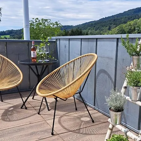 Modernes Loft Mit Dachterrasse Und Parkplatz بِرنريد